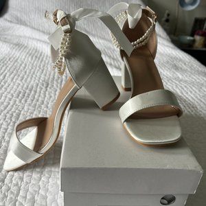 Bridal Pearl block heels